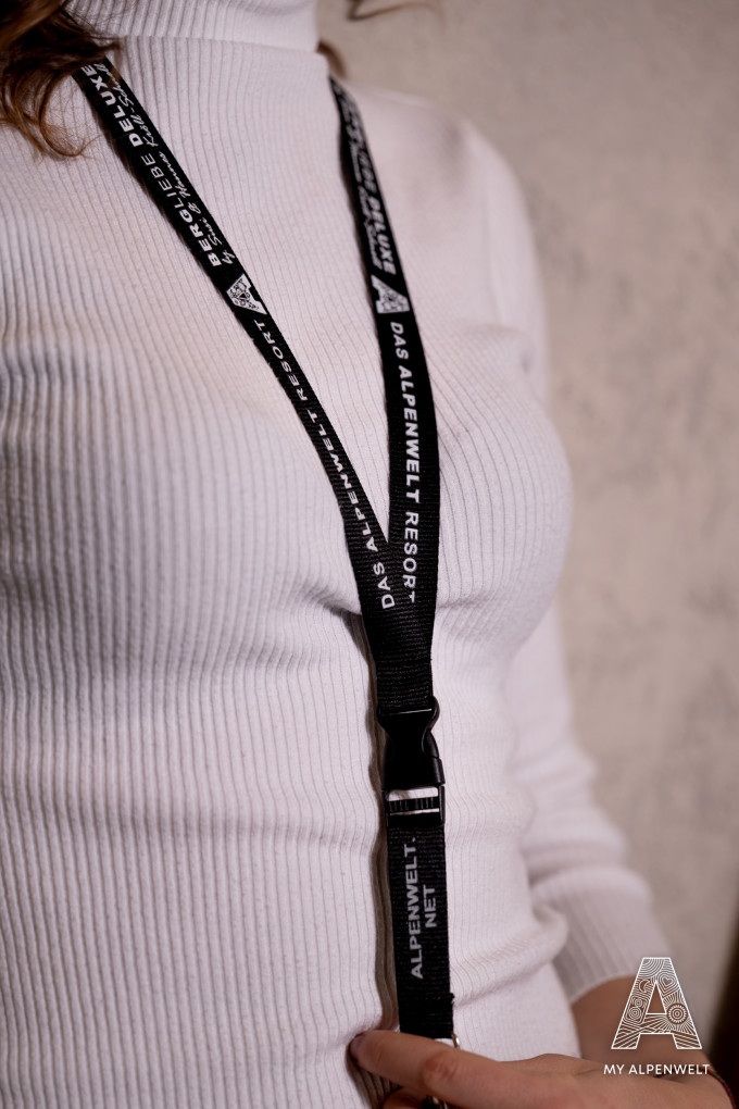 black Lenyard with Alpenwelt Logo