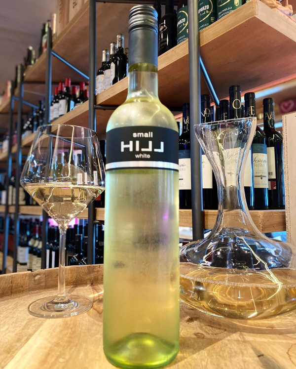 Small HILL White