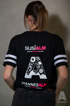 Backprint Susi Alm,  Alpenwelt und Hannes Alm Logo